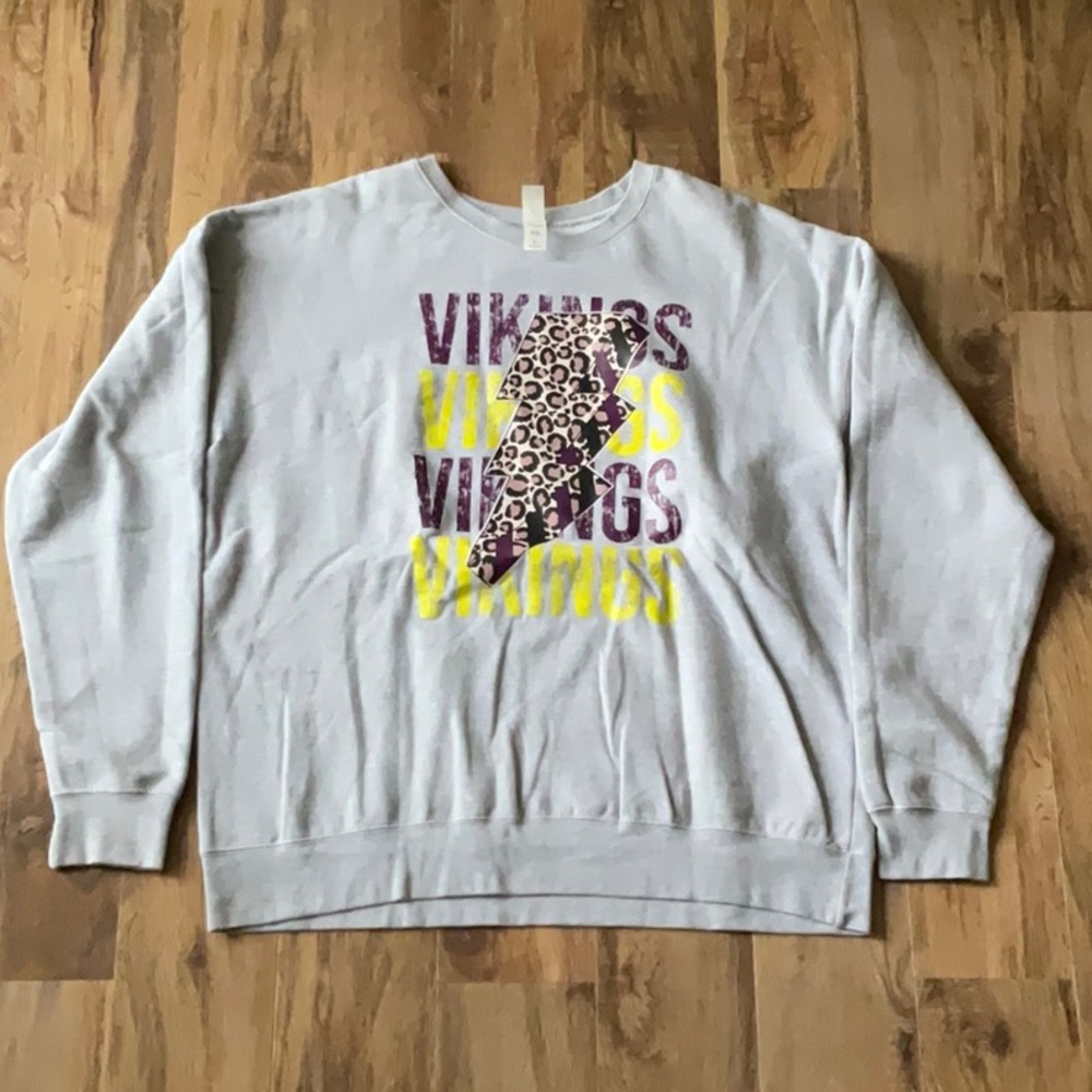 Vikings Graphic Women's Sweater - Gray
